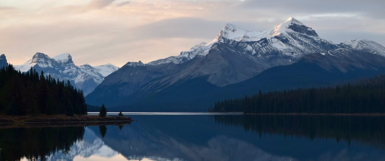 Maligne Lake with Spirit Island on a clear day during a 3-day Jasper itinerary in 2026